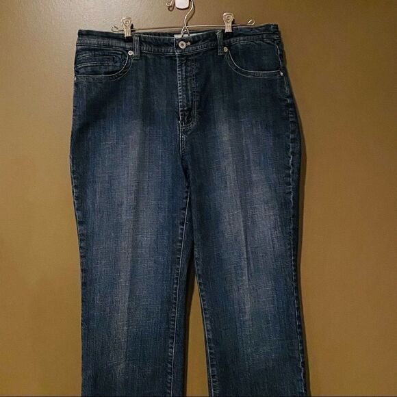 Chico’s Platinum Marquis Jeans Size 14 Plus Size - Picture 3 of 10